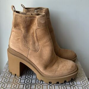 JLO Jennifer Lopez Emalee Lug Sole Chunky Platform Booties Women's size 9